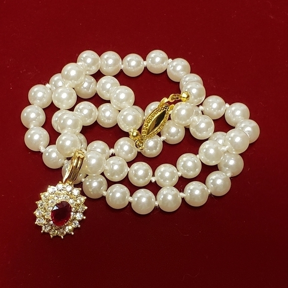 Vintage Roman Necklace Enhancer Pendant Faux Ruby & Pearls Lovely Pretty - Picture 2 of 6